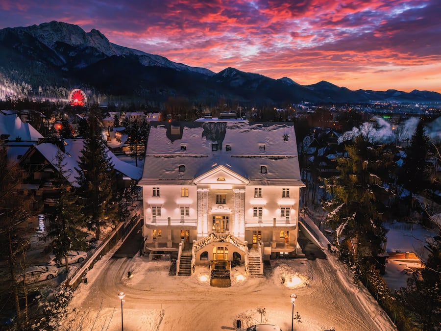 Façade de l’hébergement - soirée/nuit
