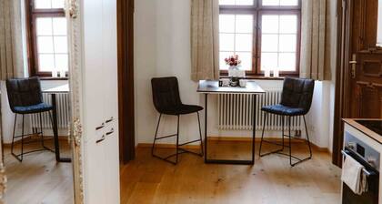 Luxurious Suite Versailles I