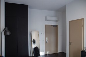 Apartment, 1 Bedroom (DE_BER_005_Apartmently_025_00_03_B) | 1 bedroom, desk, iron/ironing board, free WiFi - Arbio I Apartmently (Berlin)