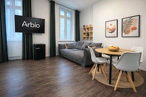 Superior Apartment | 1 bedroom, individually furnished, desk, laptop workspace - Arbio I Apartmently (Berlin)