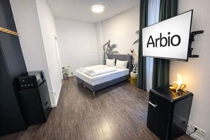 Superior Apartment | 1 bedroom, individually furnished, desk, laptop workspace - Arbio I Apartmently (Berlin)
