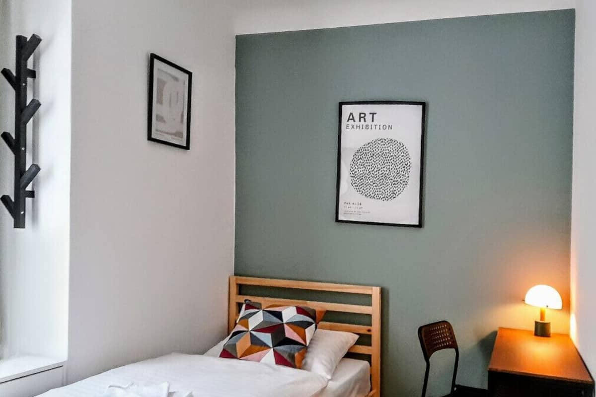 Economy Room, 1 Bedroom (AT_VIE_061_Ursular_01_017_00_01_A023) | 1 bedroom, free WiFi, bed sheets
