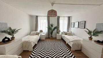 1 bedroom, desk, laptop workspace, free WiFi