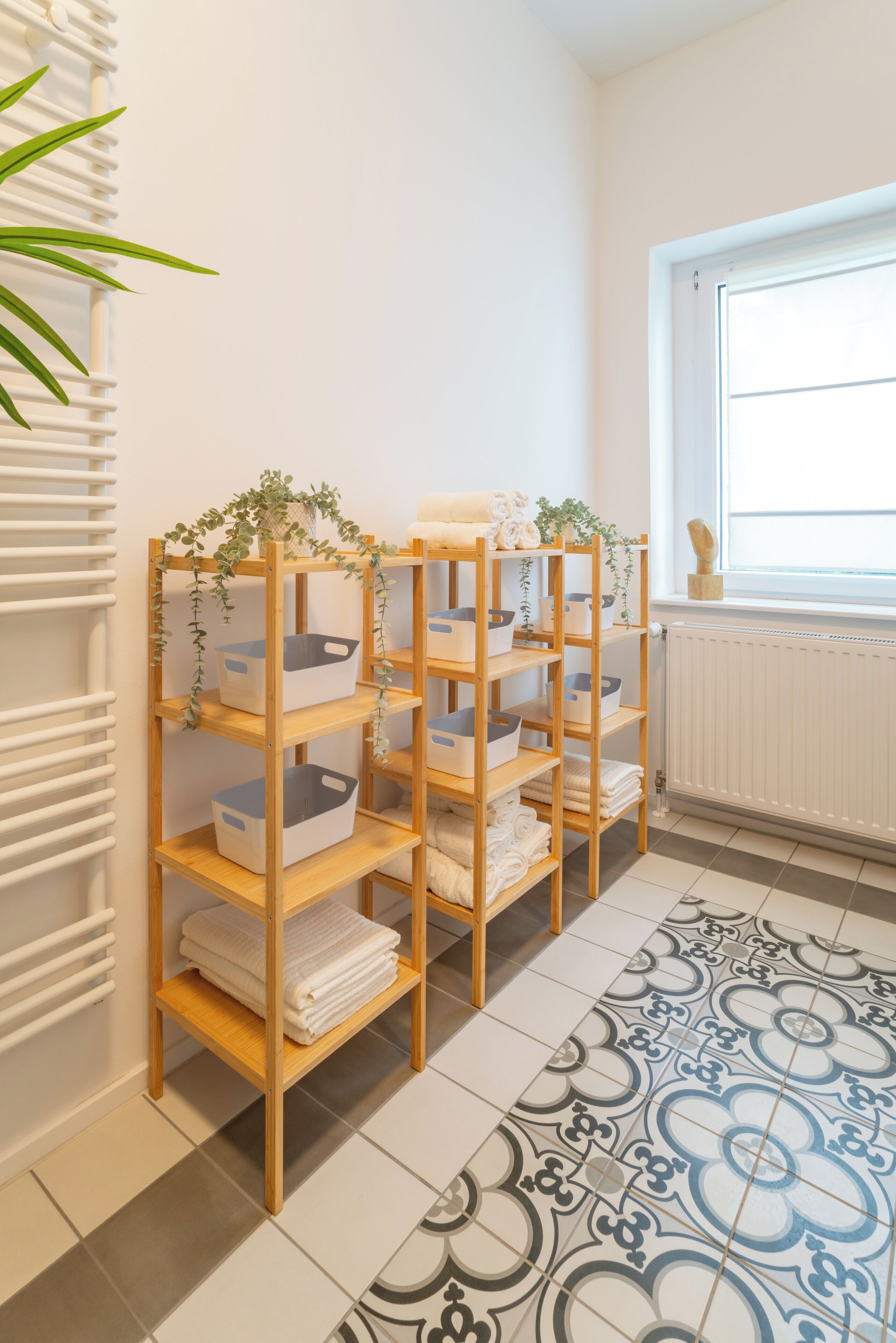 Apartment, 3 Bedrooms (282132) | Bathroom | Shower, towels, soap, toilet paper