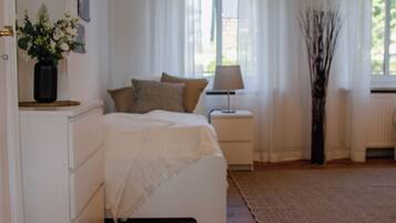 Apartment, 2 Bedrooms (278299) | Desk, laptop workspace, free WiFi