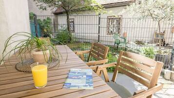 Apartment, 1 Bedroom (206352) | Terrace/patio