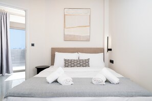 Panoramic Apartment, City View | 1 bedroom, in-room safe, individually decorated, individually furnished - Acropolis View - Stylish City Penthouse (Athens)