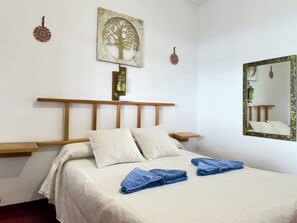 2 chambres, fer et planche à repasser, lit parapluie, Wi-Fi