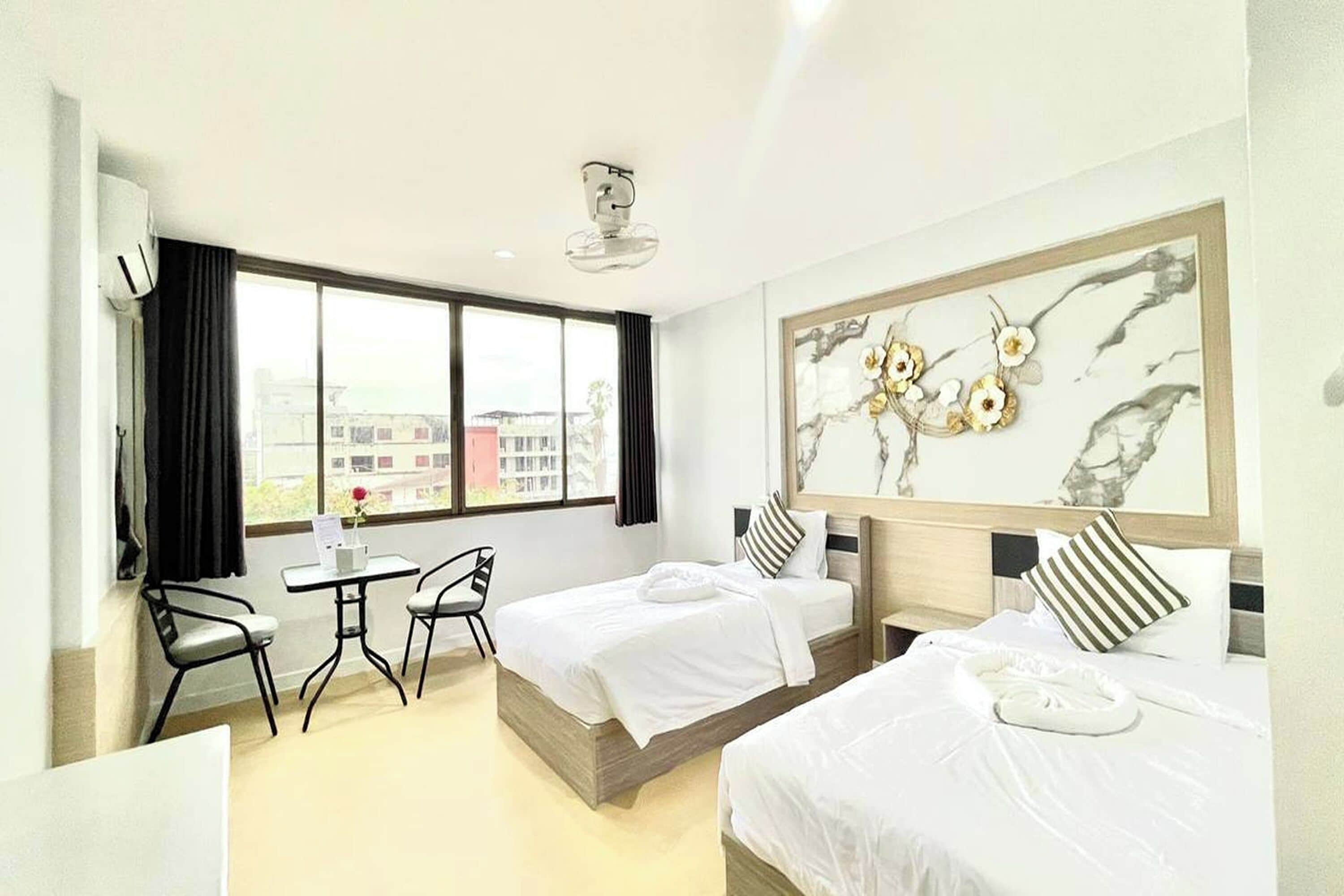 Minibar, caja de seguridad en la habitación, escritorio y wifi gratis 