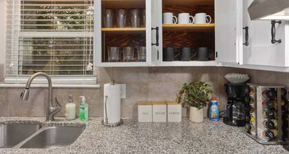 Spacious,TV in all BEDROOMS,KingBeds,FencedYard