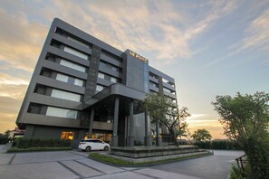 Bagian depan properti