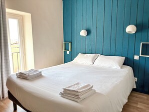 Vierbettzimmer | Kostenloses WLAN, Bettwäsche