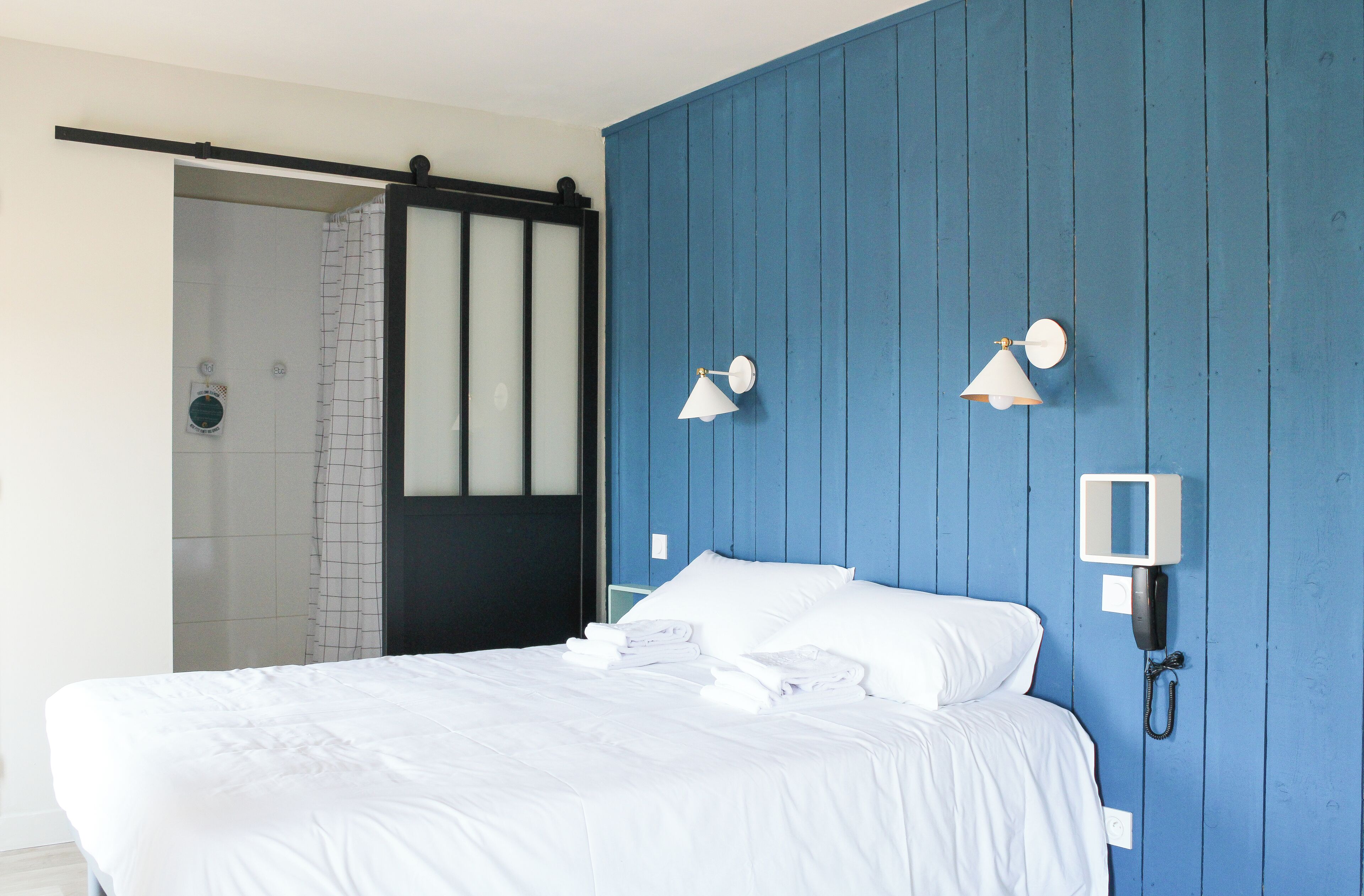 Comfort Double or Twin Room | Free WiFi, bed sheets