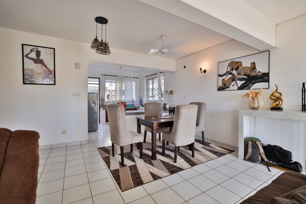 Dining - Family-Friendly 3BR CV Homes Near Nyali Beach & Cinemax English point
(Mombasa)