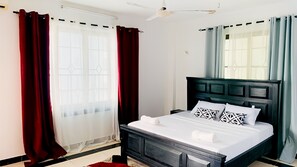 3 chambres, fer et planche à repasser, Wi-Fi gratuit, draps fournis