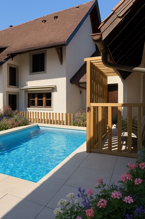 Pool - Charming apartment with swimming pool - Au Fort à Chanaz, 4 Pers. (Chanaz)