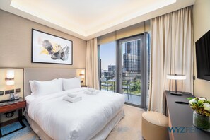 Luxury Apartment, City View - Premium 3BR in Address Opera Burj Khalif (Dubai)