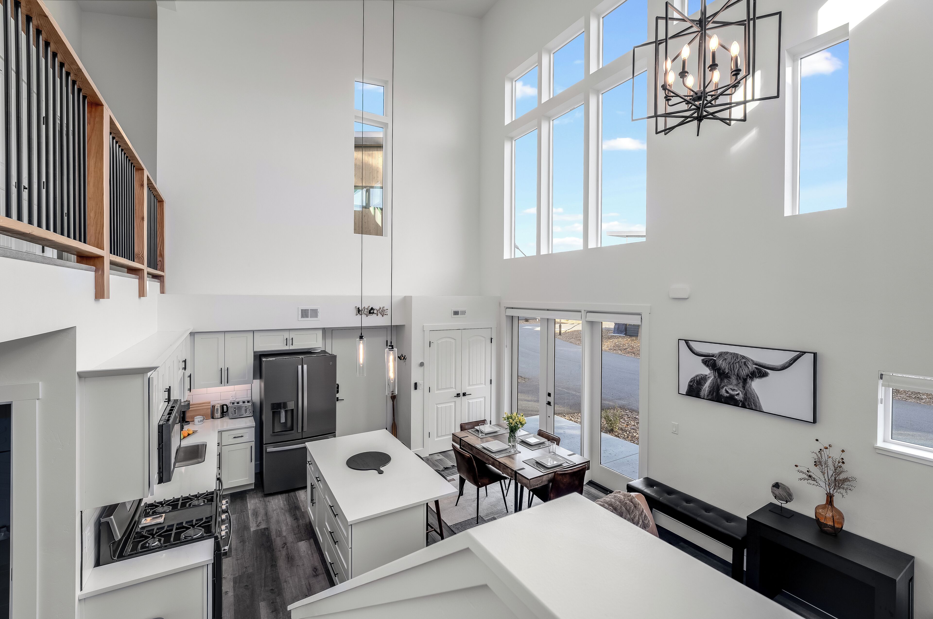 Kylskåp, mikrovågsugn, ugn och spishäll