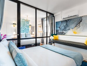 Apartment, City View | Living area | Offices - Merveil Luxury Suites - Royale - Saint Honore view (Paris)