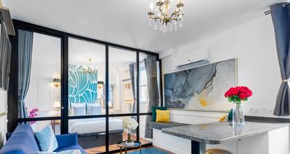 Merveil Luxury Suites - Royale - Saint Honore view