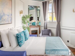 Apartment, Stadtblick | Wohnbereich