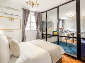 2 bedrooms, in-room safe, desk, laptop workspace