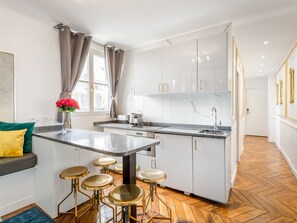 Apartment, Stadtblick | Eigene Küche