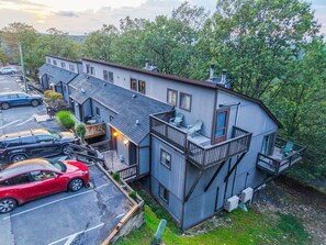 Exterior - Indoor Pool ~ Ski In/Out Access ~ Lodge (Tannersville)