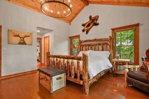 4 chambres, bureau, fer et planche à repasser, lit parapluie