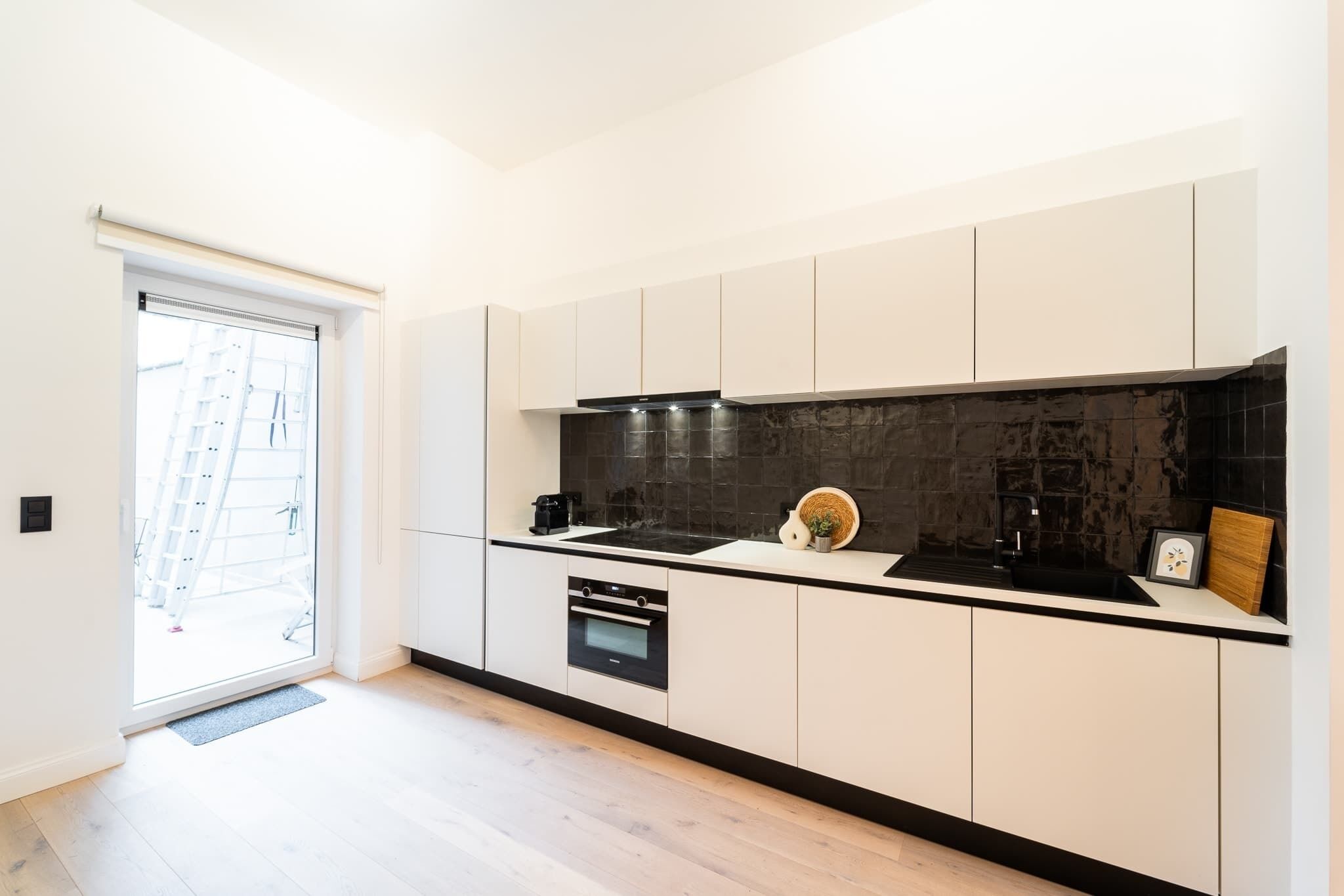 Kühlschrank, Ofen, Herdplatte, Geschirrspüler