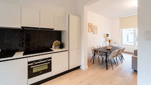 Unclassified image, 5 of 23, button - Antwerp Comfort: 3-Bedroom Apartment for 9 (Antwerpen)