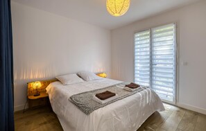 3 chambres, fer et planche à repasser, lit parapluie, Wi-Fi gratuit