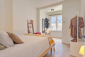 1 chambre, fer et planche à repasser, lit parapluie, Wi-Fi