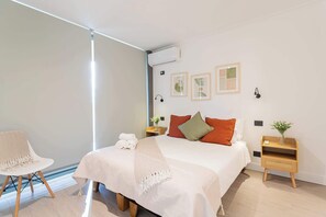 1 bedroom, iron/ironing board, WiFi, bed sheets - Chic Las Condes Flat 3 Guests in Las Condes (Las Condes)