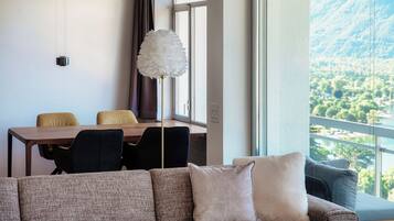 Televisión de pantalla plana de 32 pulgadas con canales digitales