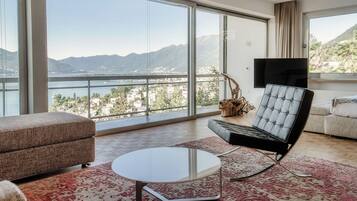 32-Zoll-Flachbildfernseher mit Digitalempfang