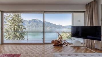 Televisión de pantalla plana de 32 pulgadas con canales digitales