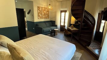 Habitación Signature | Caja fuerte, escritorio, espacio para trabajar con un portátil