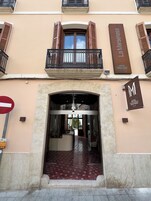 Fachada de la propiedad