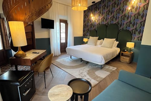Signature Room
