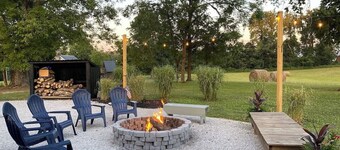 Sunshine Escape: Spacious 6-BDR Home w/ Patio, Fire Pit & 2 Miles to Marina