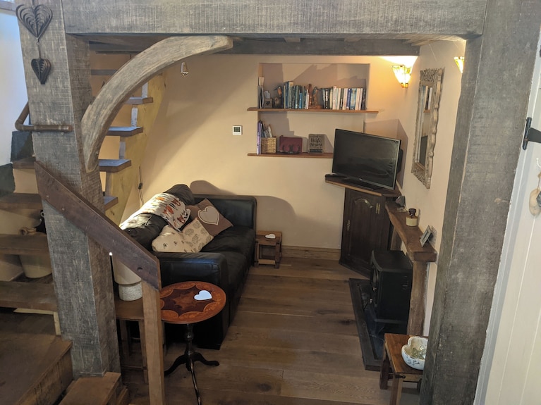 Rustic, Rural, Romantic, Riverside: Love-lee Little Cottage - Dartmoor Forest