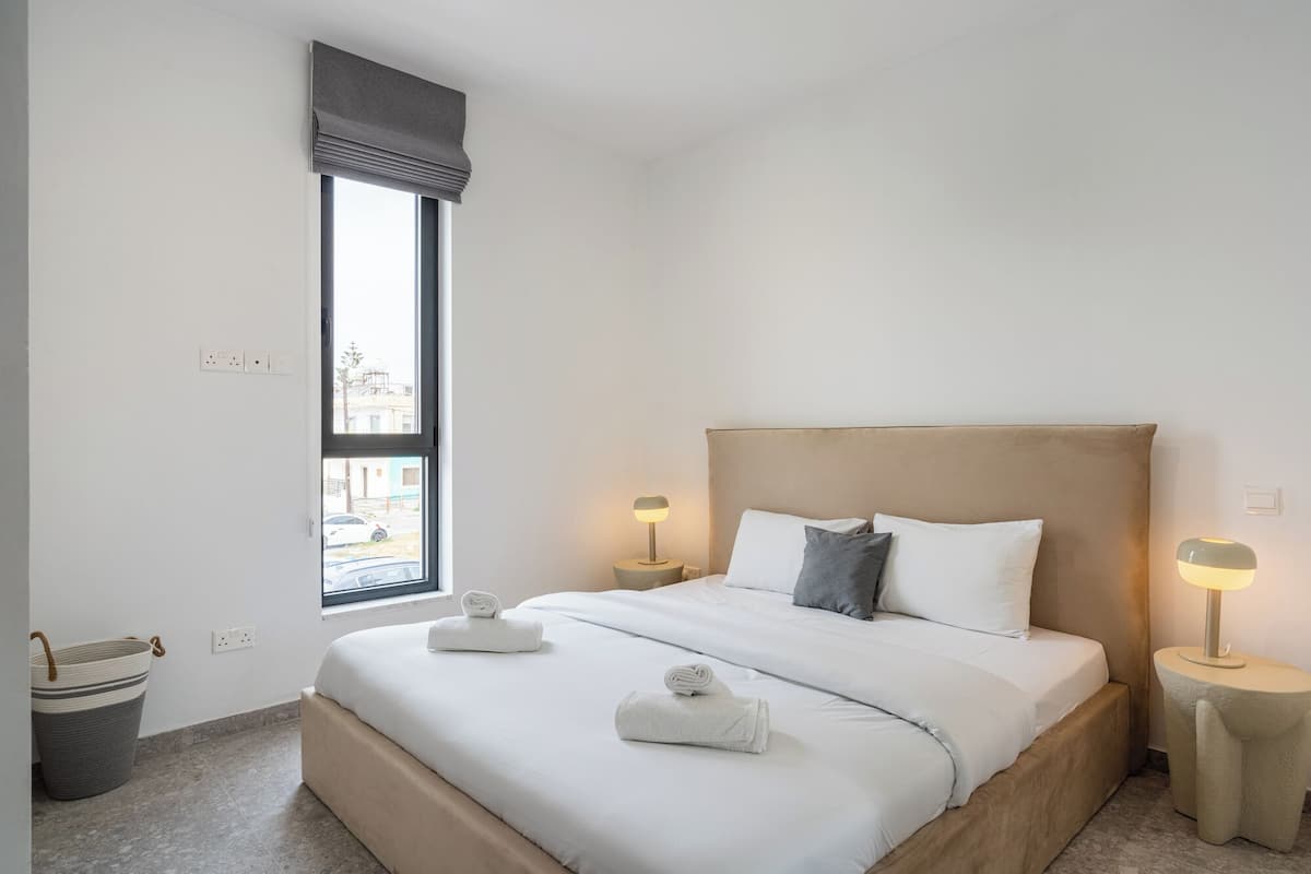 Departamento, 1 habitación, balcón, vista al canal | 1 habitación y ropa de cama de alta calidad