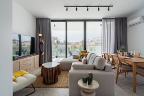 Solara 201 | Living room