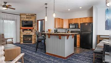 Micro-ondes, four, plaque de cuisson, lave-vaisselle