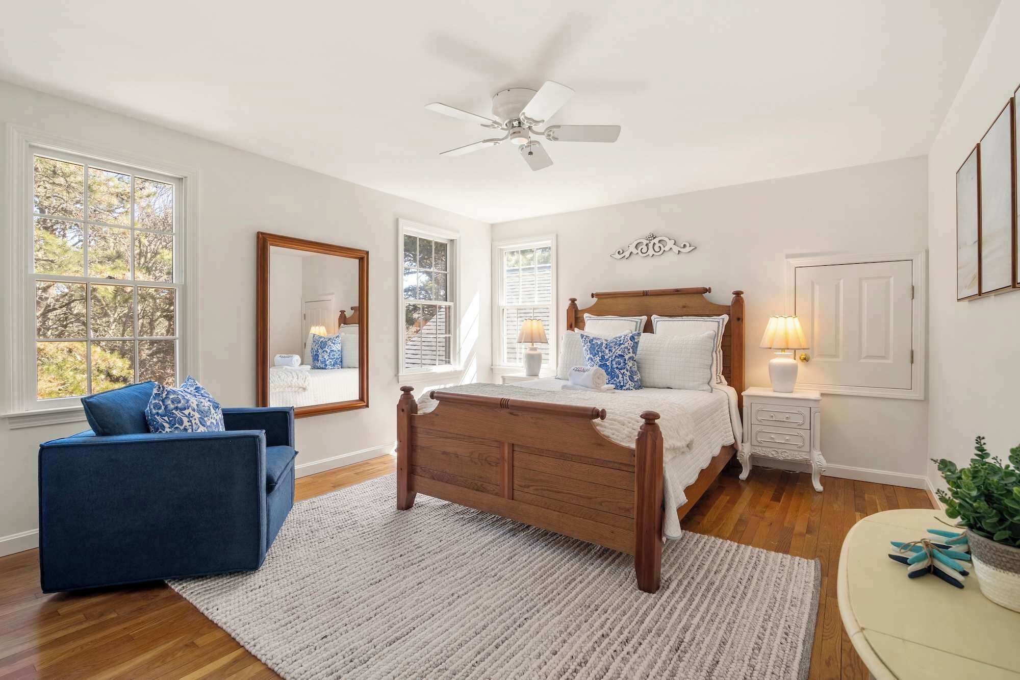 4 quartos, ferros/tábuas de passar roupa, Wi-Fi, roupa de cama