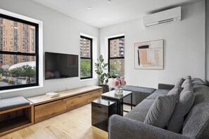 Apartment, 2 Bedrooms | Desk, laptop workspace, free WiFi - Square 42 (New York)