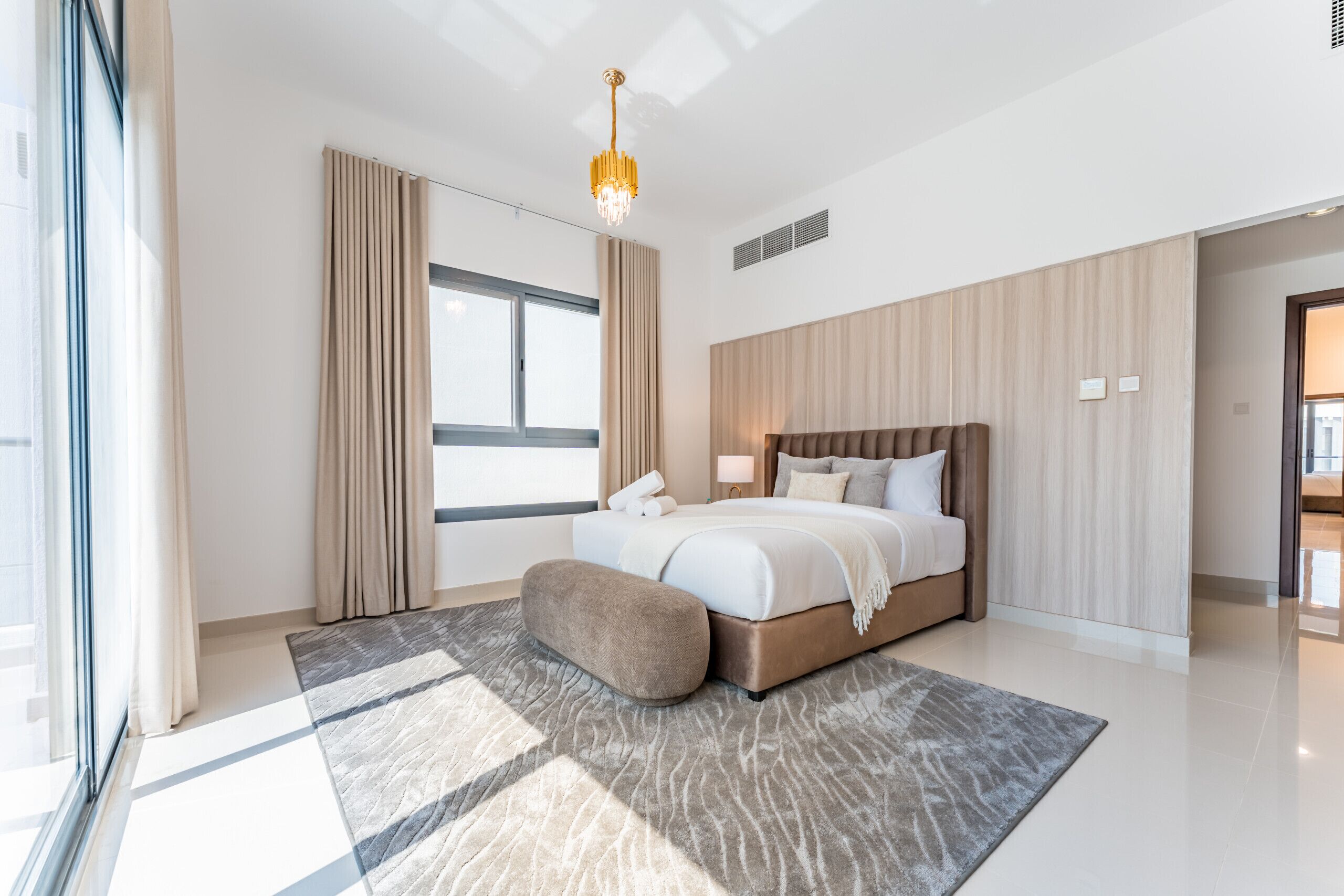 5 室のベッドルーム、セーフティボックス (室内)、アイロン / アイロン台、WiFi (無料)