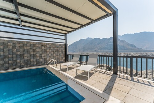 Sea Views 4BR + Assistant's Room Villa with Private Pool, Sharm - Al Dana Villa, Al Dana Island