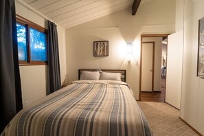 2 chambres, fer et planche à repasser, accès Internet, draps fournis